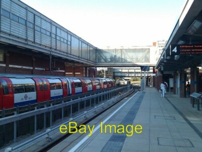 Foto 6x4 Jubiläums- und Dockland-Stadtbahnlinien bei West Ham die Strecke c2011