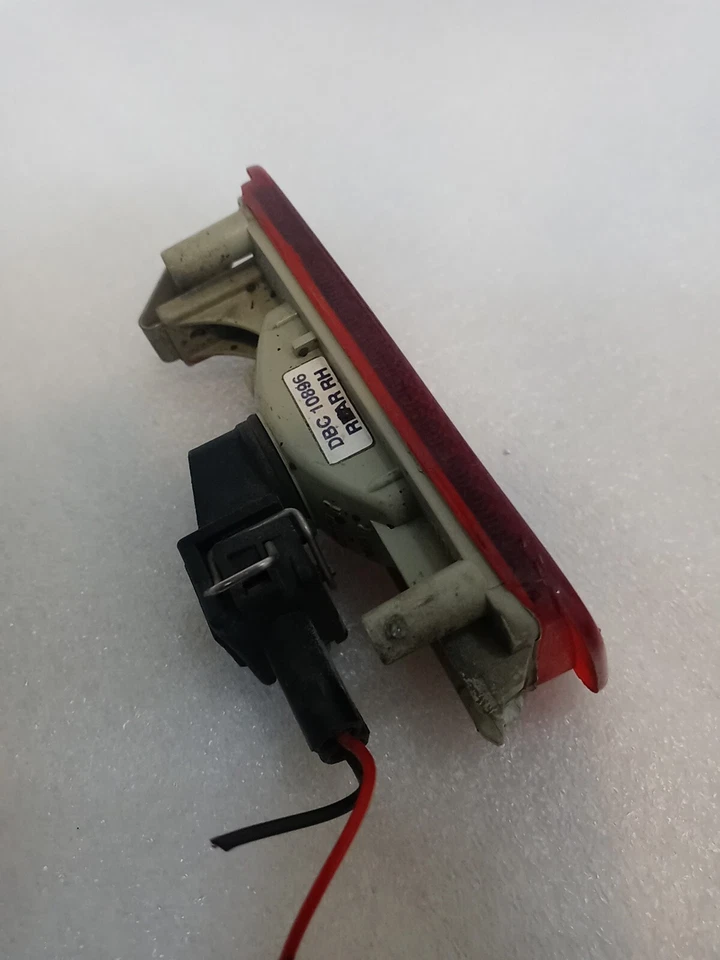 1995-1997 JAGUAR XJ6 XJ12 VDP XJR RH TRASERO ROJO MARCADOR LUZ CONJUNTO USADO Foto 3 de 4