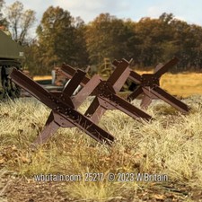 W.Britain 25217 Hedgehog Anti-Tank Obstacle - Three piece set in box Britains 