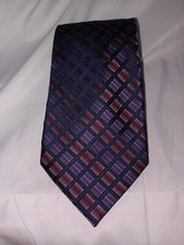 Claiborne 100 Imported Silk Hand Made Men s Neck Tie Navy Blue And Maroon