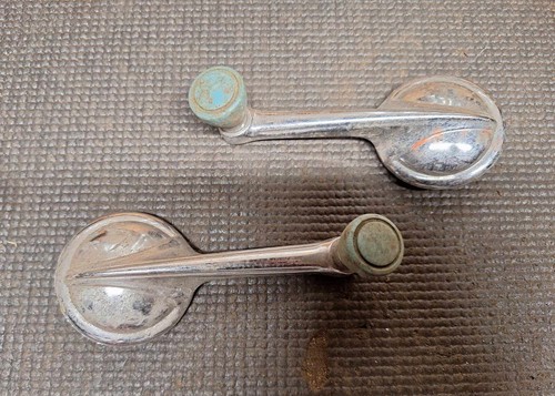 1950's 1960's GM Chevy Olds Pontiac Buick Window Cranks 4151895 - Picture 2 of 4