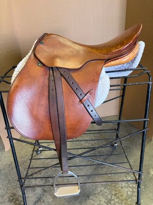 Stübben Athos II, 17.5'' Close Contact Jump Saddle Leather, Stirrups, Switzerland