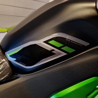 3D Gel Aufkleber Motorrad Seiten Tank Schutz Kawasaki Z900 Z 900 SE 2025 Kompati