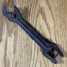 Antique John Deere Farm Implement Wrench 2716 &ndash; Vintage Tractor Tool