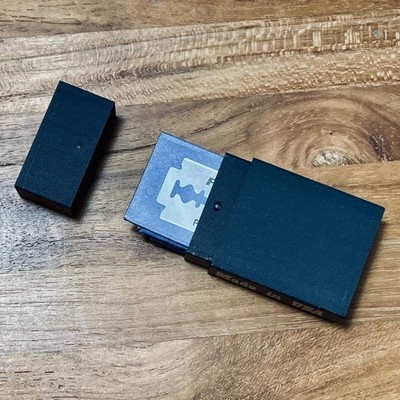 Double Or Single Edge Razor Blade Travel Box