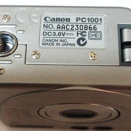 Canon IXY Compact Digital Camera Silver 2.1MP PC1001 Japan Used Tested - Picture 7 of 9