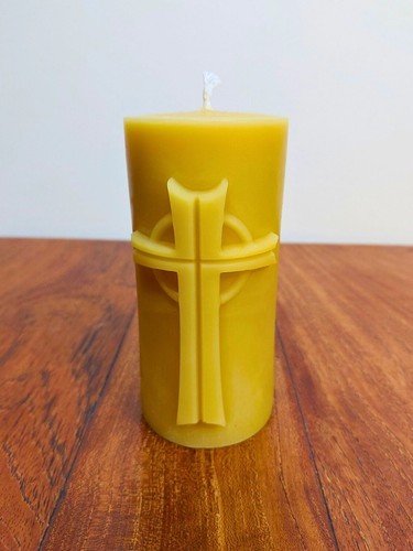 100% Pure Beeswax Baptism Candle Holy Cross Church Pillar 13 cm x 6 cm 360g - Picture 2 of 9