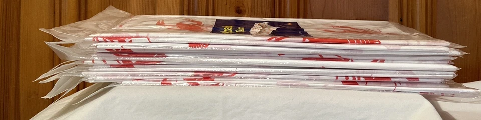 15 - Crawfish, Crayfish, Lobster, Low Country Boil Plastic Tablecloths 54"x 108" - Image 2 of 4