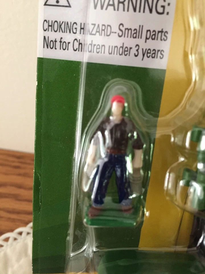 John Deere 9420T Tractor 10 piece set w Hay Wagon, Men ,Horses & Gates by Ertl - Image 4 of 4