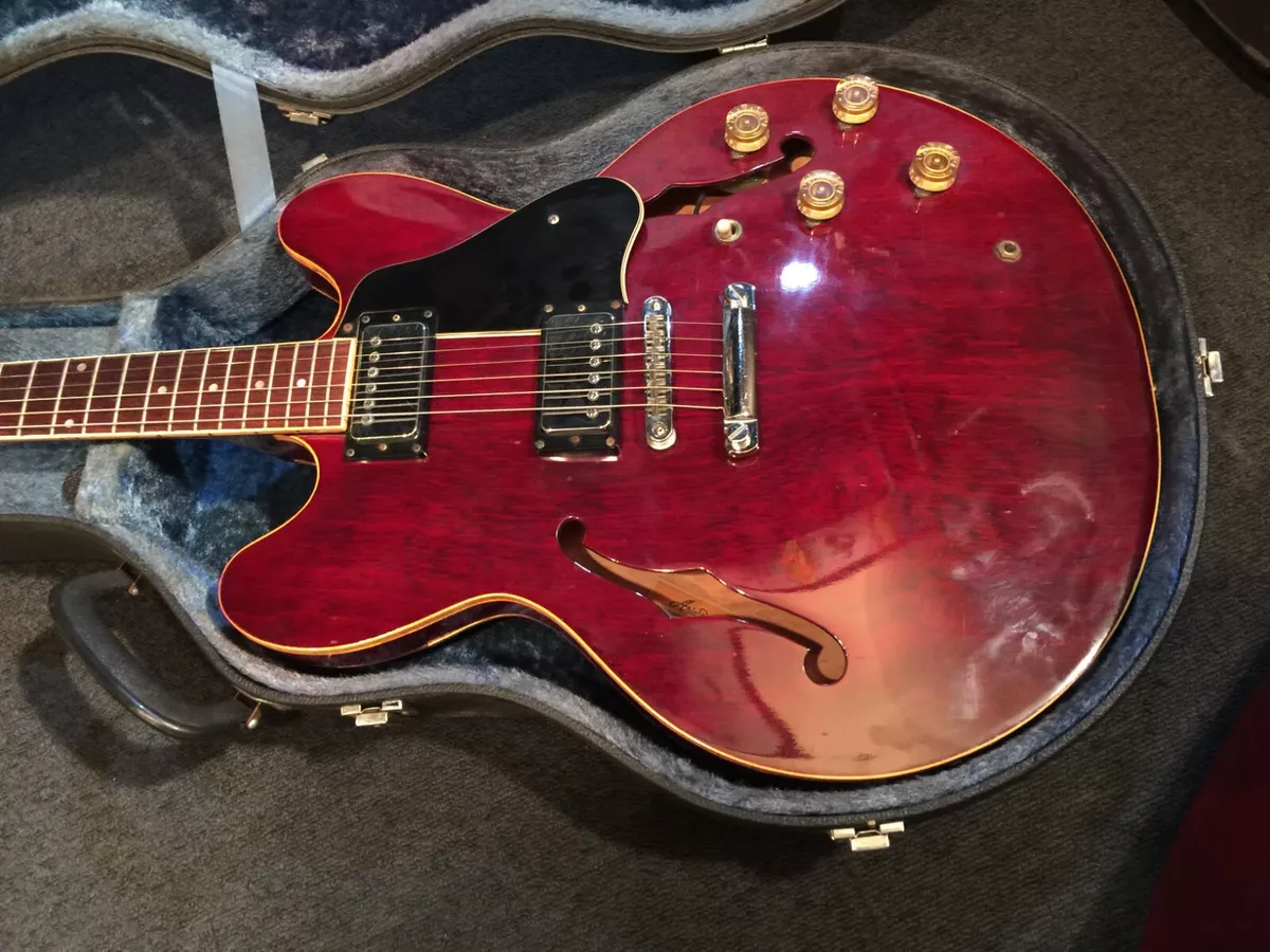 Aria on sale es 335
