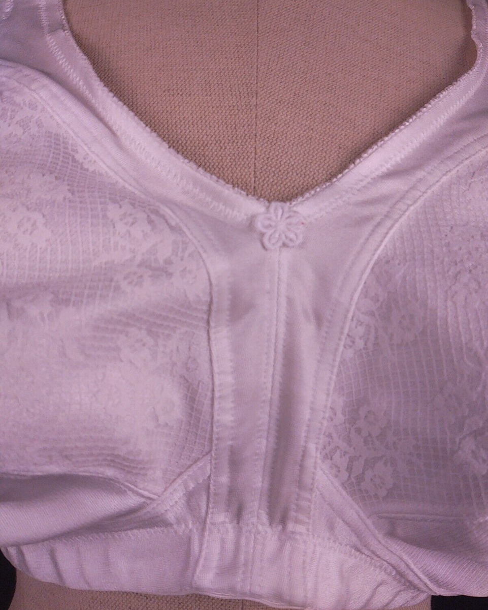 Underscore RN 93677 White Nylon Wireless T Shirt Bra Size 40 D 