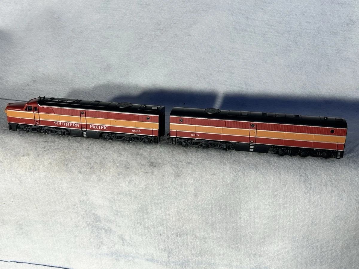 Orange Southern Pacific HO Model Railroad Locomotives for sale | eBay