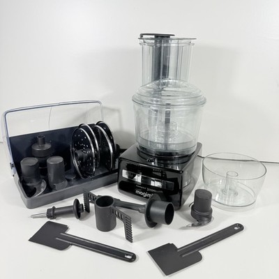 Magimix 3200XL schwarz mit vielen Extras kompakte Küchenmaschine getestet funktioniert