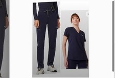 SCRUB SET - FIGS Scrubs Catarina Top XS Yola High-Rise Pants XS Navy Blue