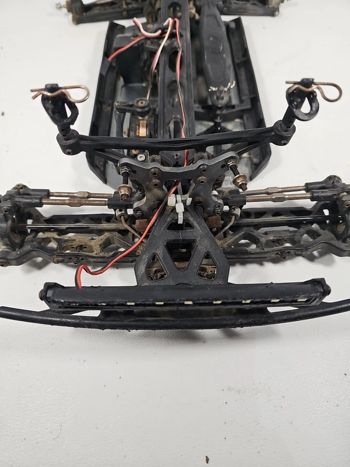 Team LOSI Racing Tenacity 1/10 RC Truck 4x4 Slider Parts Repair Project W/ Servo - Image 3 of 4