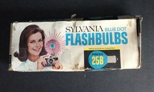 Vintage Flashbulbs Sylvania Blue Dot Press 25B Qty 10 Open Box