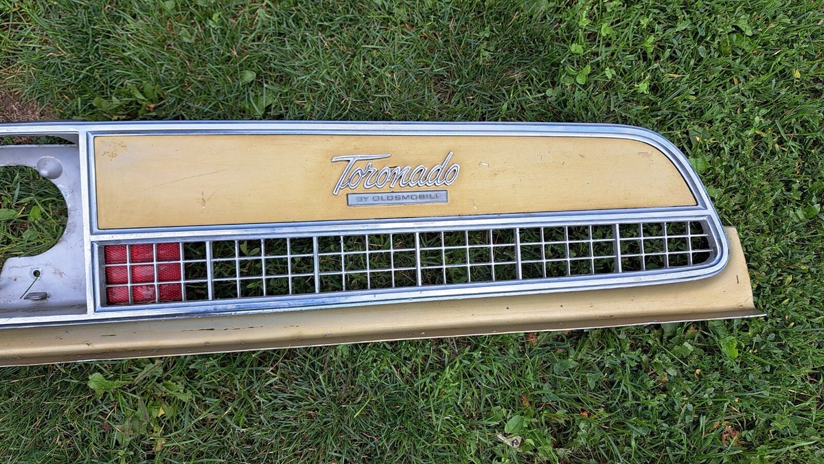 1967 Oldsmobile Toronado Taillight Rear Plate Panel 67 Olds Tail