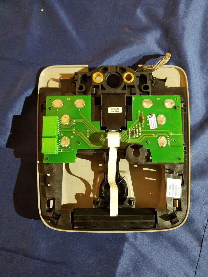 1999-2014 Volvo S60 S80 C30 Overhead Console Light Housing 30669622 OEM TAN - Image 3 of 4