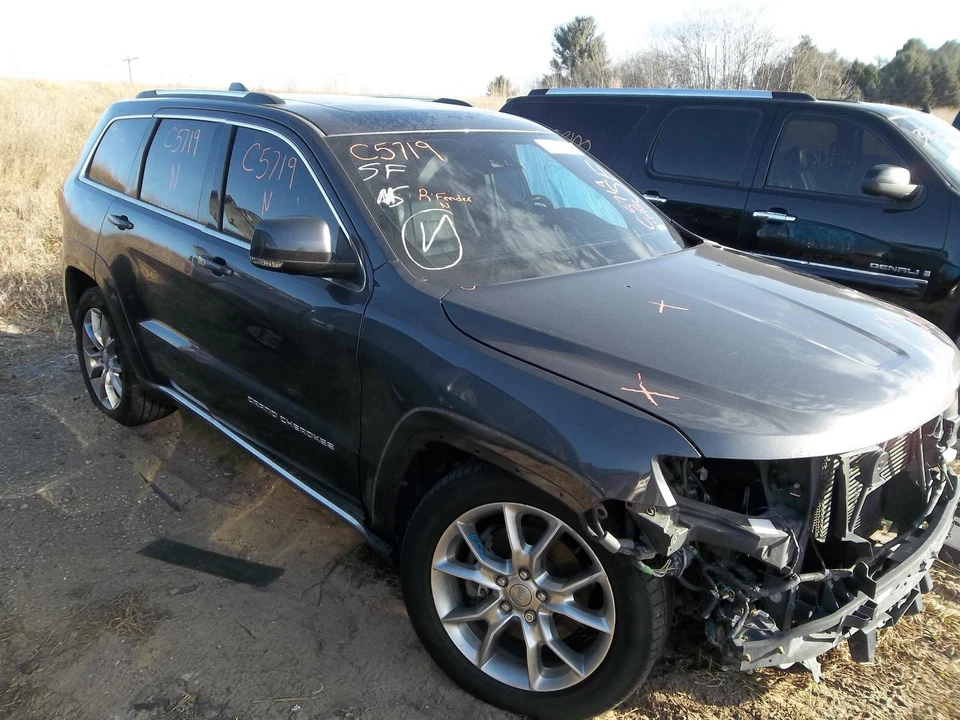 Cuarto de vidrio usado para: Jeep Grand Cherokee 2016 cromo moldura privacidad Foto 2 de 4