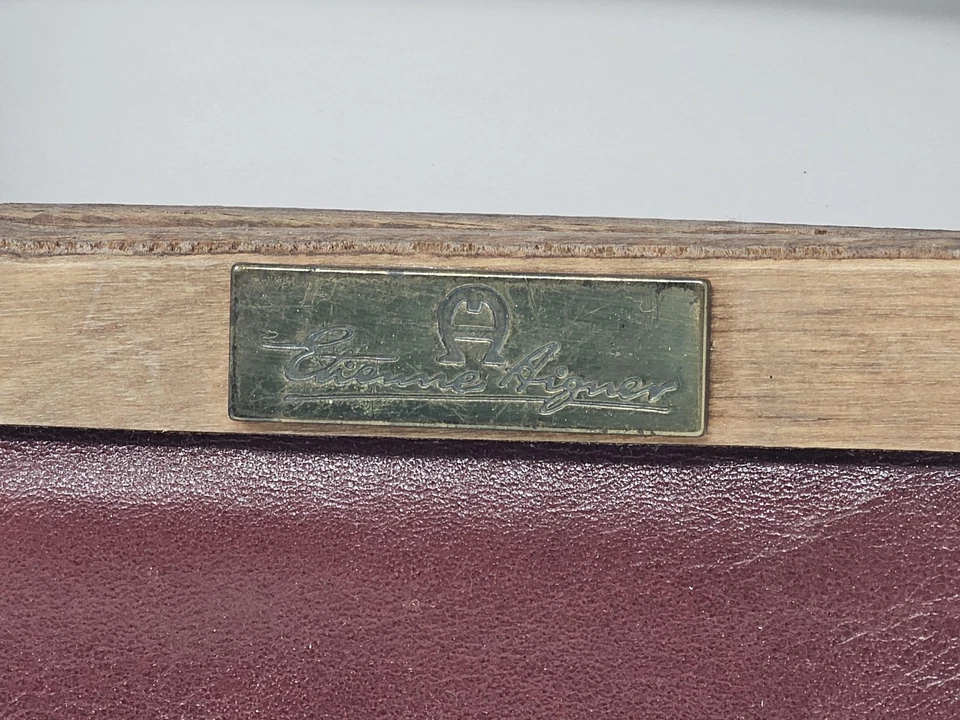 Bolso de mano vintage Etienne Aigner para mujer de cuero borgoña con mango de madera años 70 Foto 3 de 4