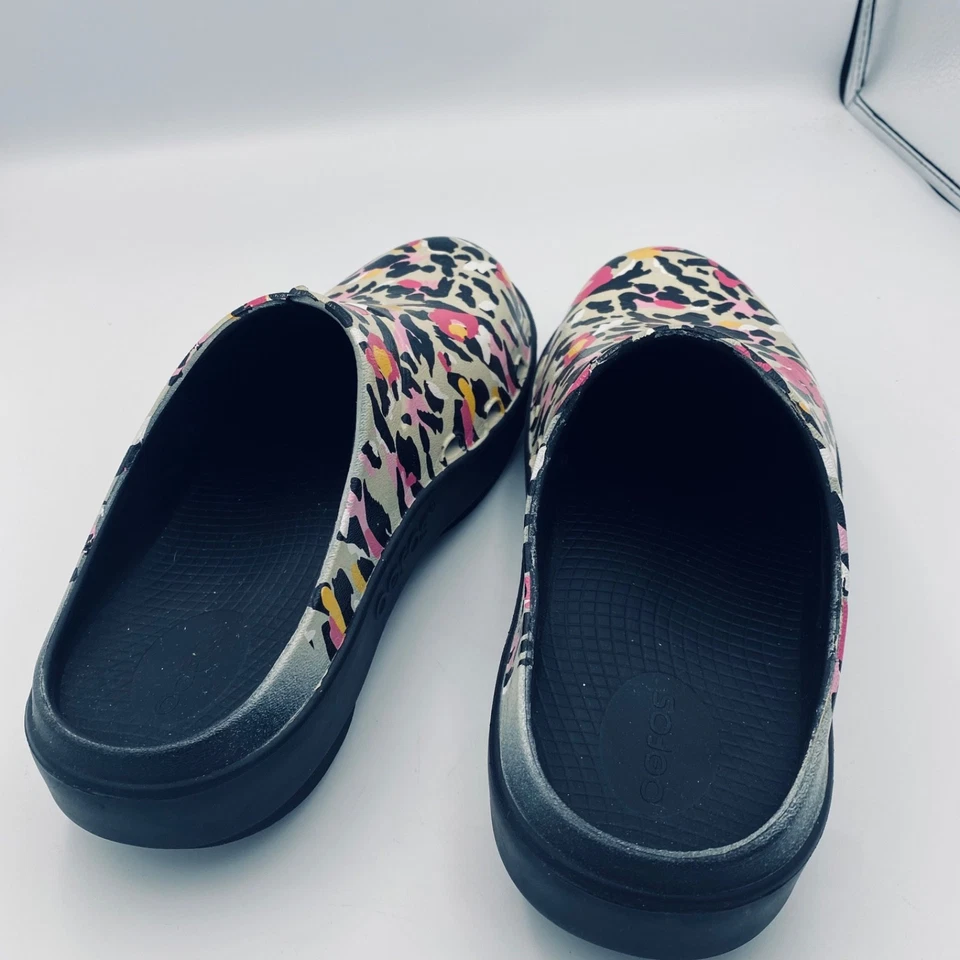 Zuecos Oofos Oocloog para mujer talla 7 Tiger Lilly zapatos sin cordones Foto 4 de 4