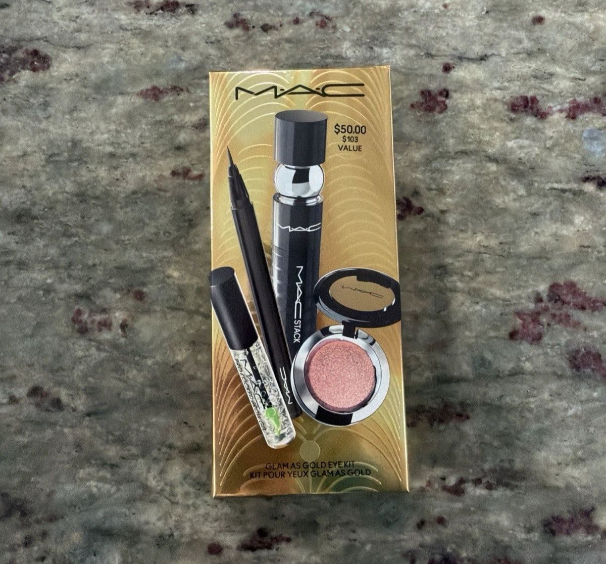 MAC Glam as Gold Eye Kit 4 Piece Gift Set Eyeliner Mascara Eyeshadow Brow Gel
Opens in a new window