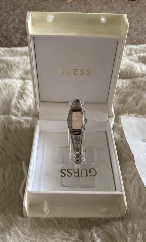 GUESS Hourglass Steel Crystal Pink Dial Ladies Quartz Watch Beautiful Condition