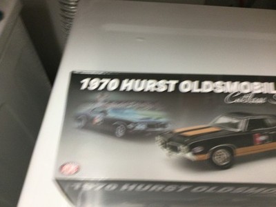 GMP ACME 1:18 1970 OLDSMOBILE CUTLASS SX HURST EDITION TOM'S