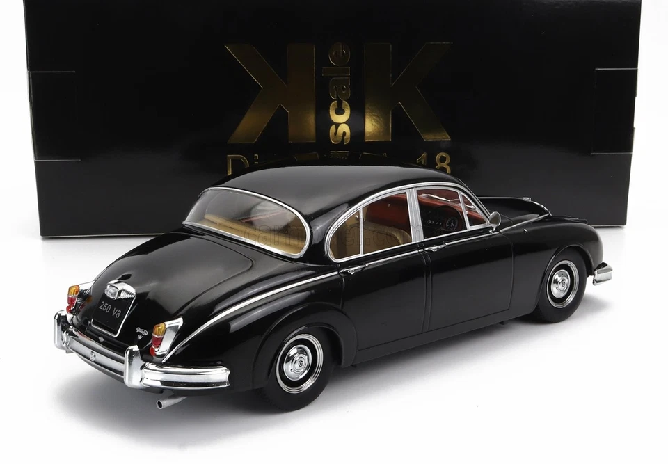 MODELLINO AUTO STATICO KK DAIMLER 250 V6 RHD 1962 NERO INTERNI BEIGE SCALA 1/18 - Immagine 2 di 4