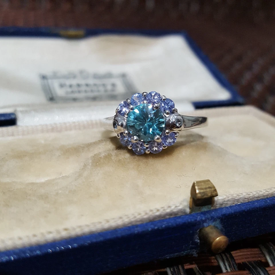 Sterling Silver Blue Zircon & Tanzanite Gemstones Cluster Ring UK Size M½ US 6.5 - Image 4 of 4