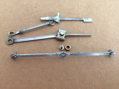 TRIANG R59 2.6.2T 3MT LOCO VALVE GEAR &CON ROD 82004 1961 ADELANTE LADO DERECHO | Zustand: Used