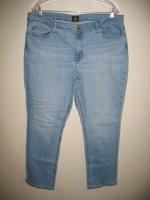 Lee Straight Leg Blue Jeans Sz 18 M Stretch Denim Legendary Fit Womens