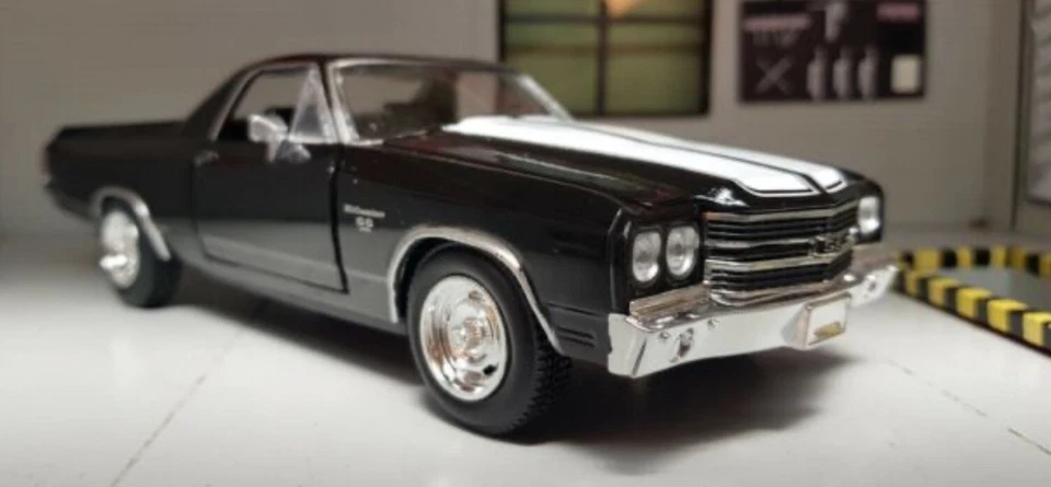 Chevrolet El Camino SS Black 1970 New Ray Pickup 71883 G 1:25 24 Scale Model Car - Image 2 of 3