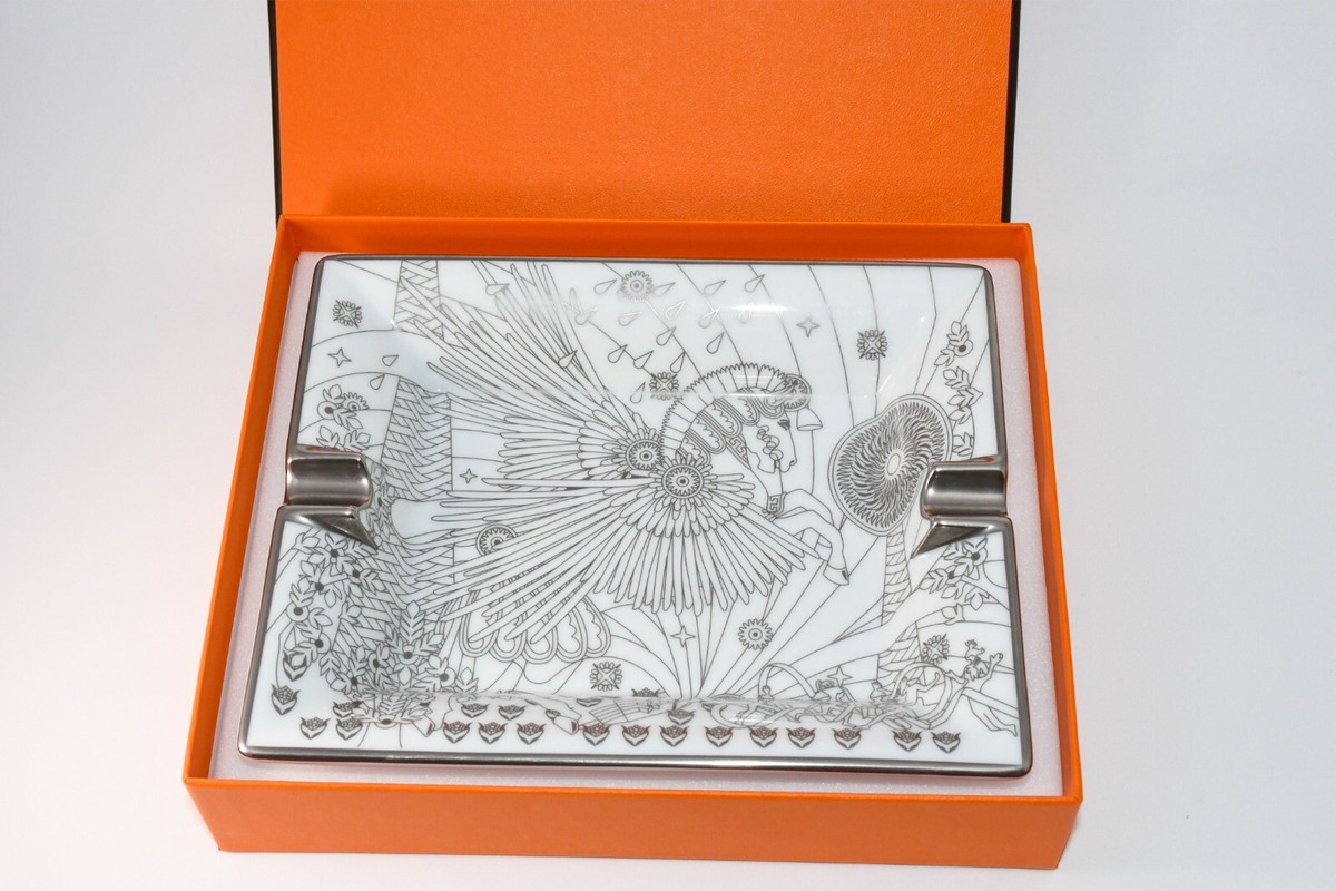 Hermes La Source de Pegase Change tray white silver Ashtray