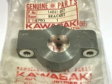 NEW OEM KAWASAKI KZ400 BALANCER BRACKET "A" 14081-007