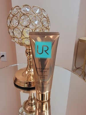 URBAN RETREAT Rich Moisturizing SHEA HAND CREAM