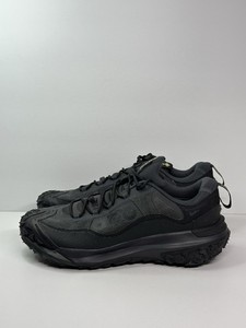 nike acg size 12
