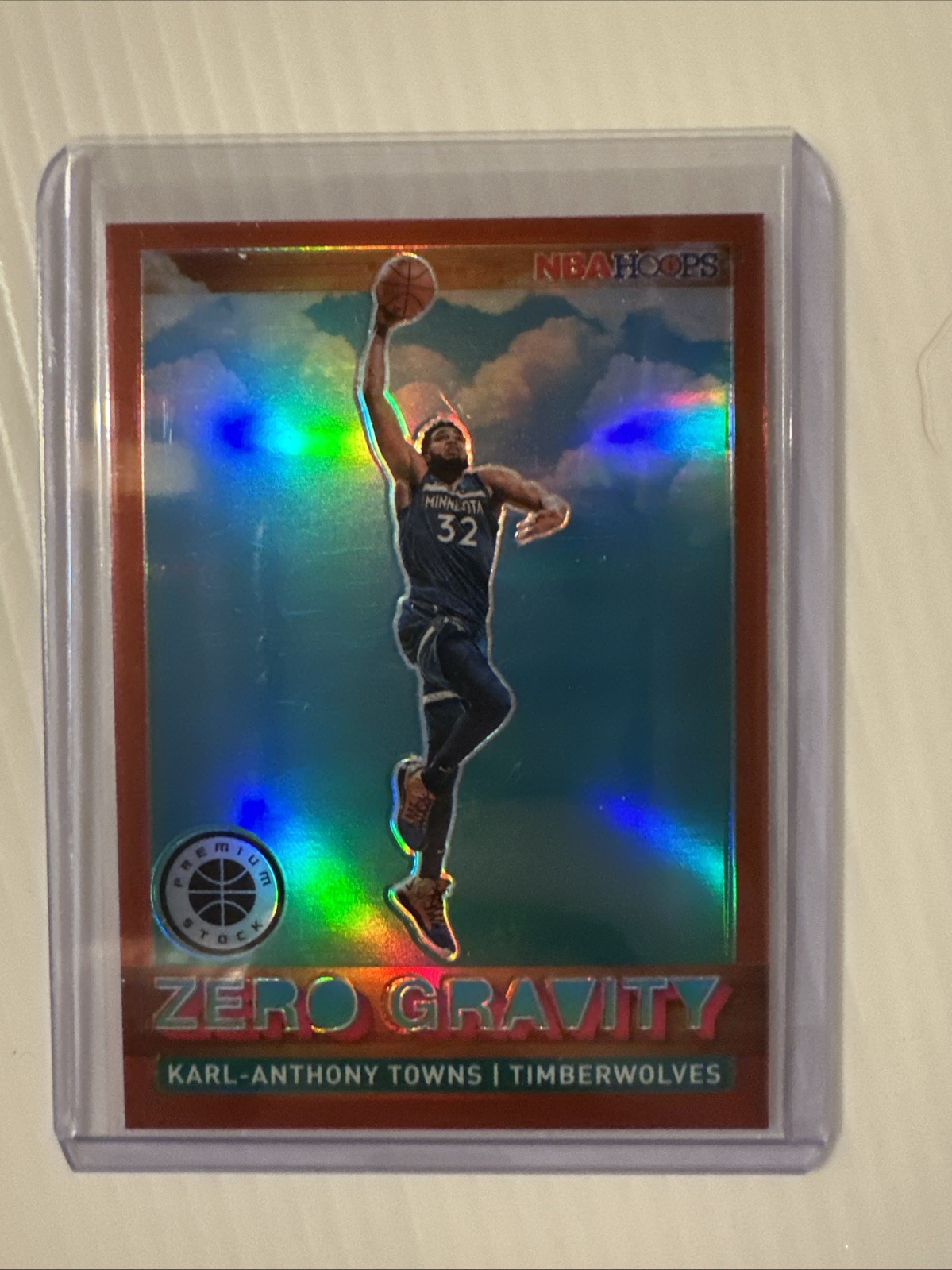 2019-20 Panini NBA Hoops - Zero Gravity Karl-Anthony Towns #17 Holo