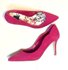 White House Black Market High Heels Pointed Suede Hot Pink Valentines 7