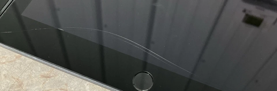 Apple iPad 8va Generación A2270 WiFi Solo 32GB Gris - Lote de 10 - Problemas Foto 4 de 4