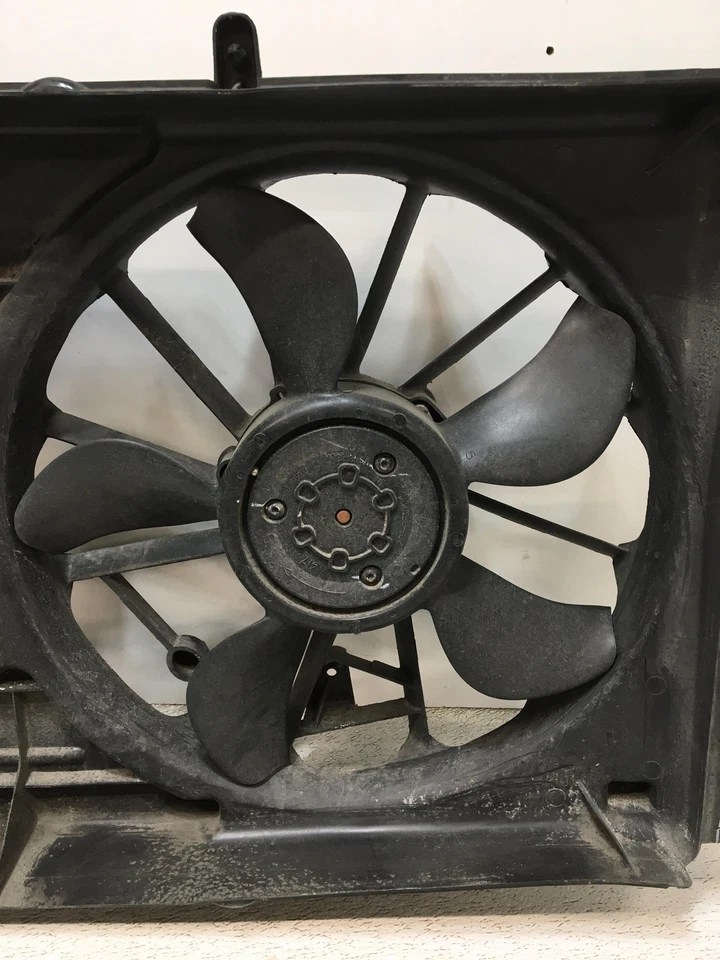 Motor de refrigeración eléctrico Chevy/GMC SUBURBAN SERIE 1500 19 Foto 2 de 4