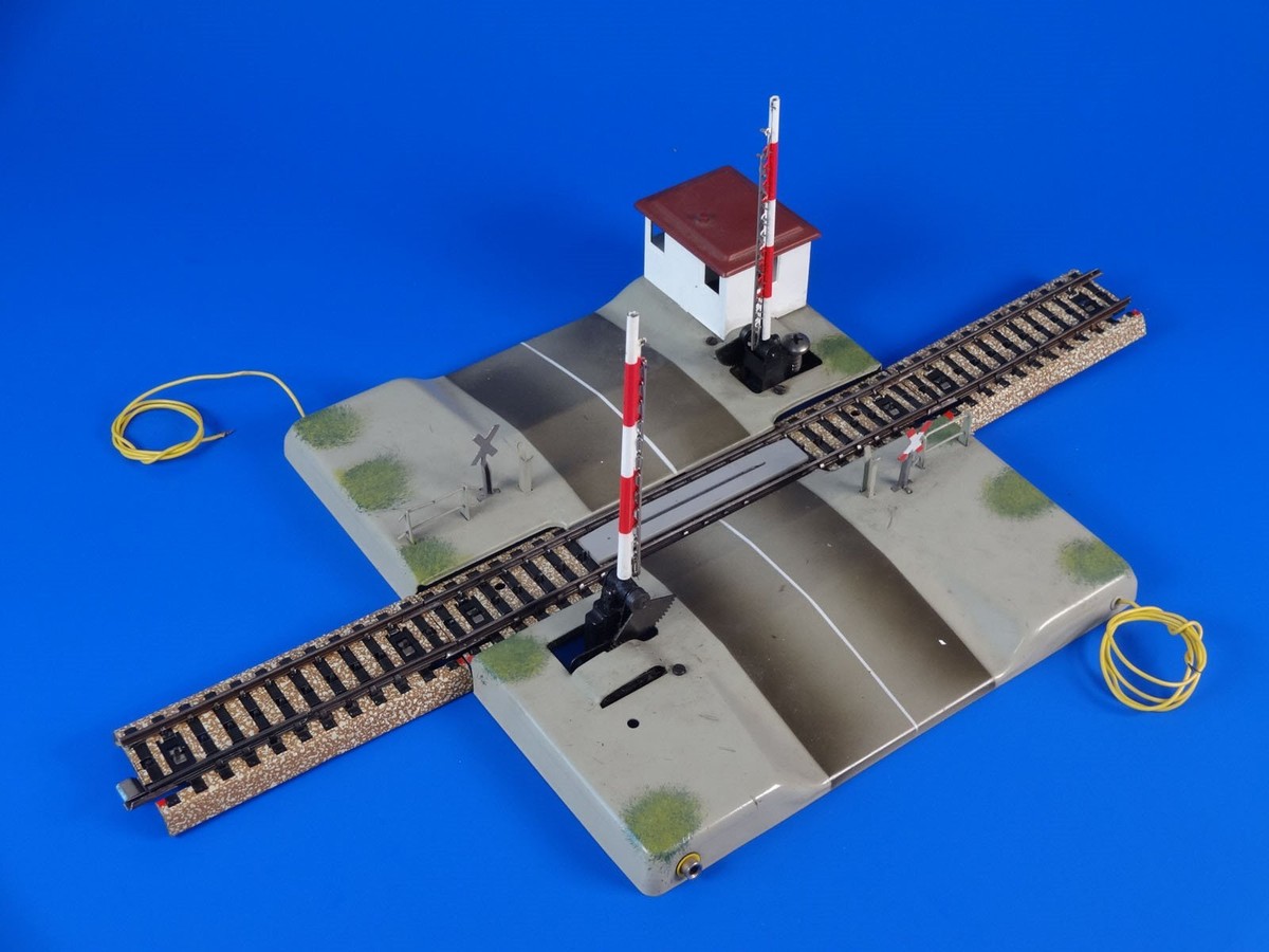 ヌラmärklin メルクリン HOゲージ 架線　7019 MARKLIN H0 - 5137 - Pair of Straight Switches - M Track / EXC | eBay