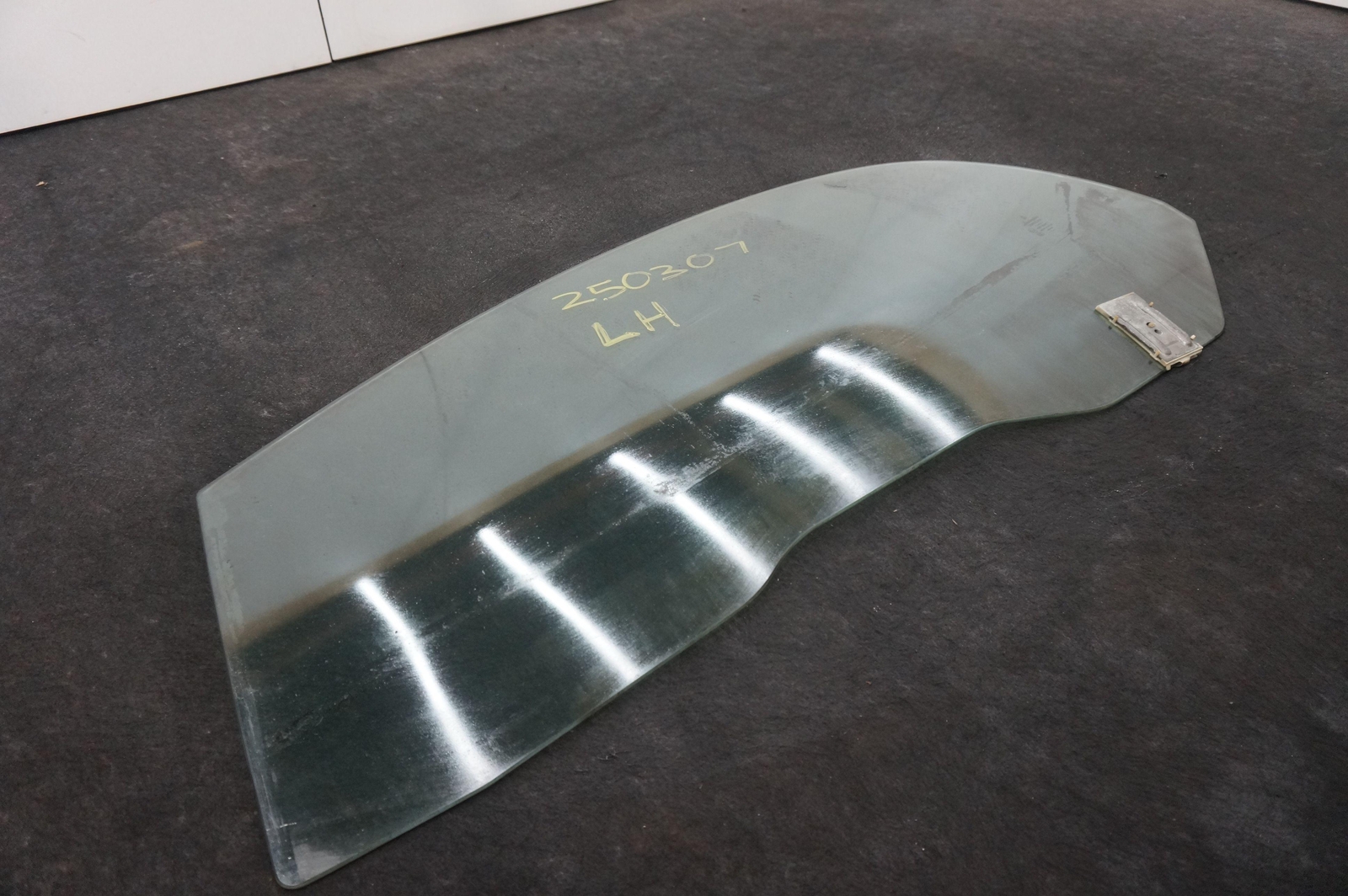 Front Left Driver Door Window Glass OEM Lamborghini Gallardo Spyder 2008 *Note