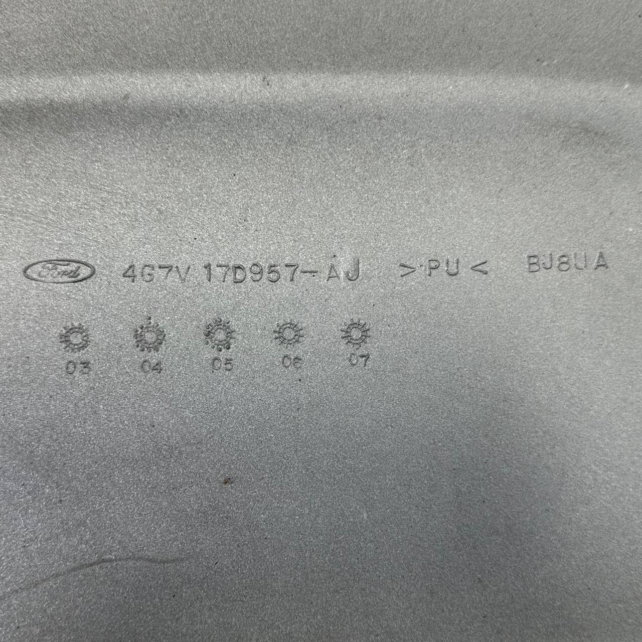 2005 2006 FORD GT FRONT BUMPER COVER OEM USED 4G7-V17D957-AJ