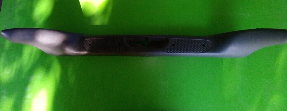 Compartimento trasero gris placa OEM 22719928 alféizar de maletero 99-05 Pontiac Grand Am Foto 2 de 3