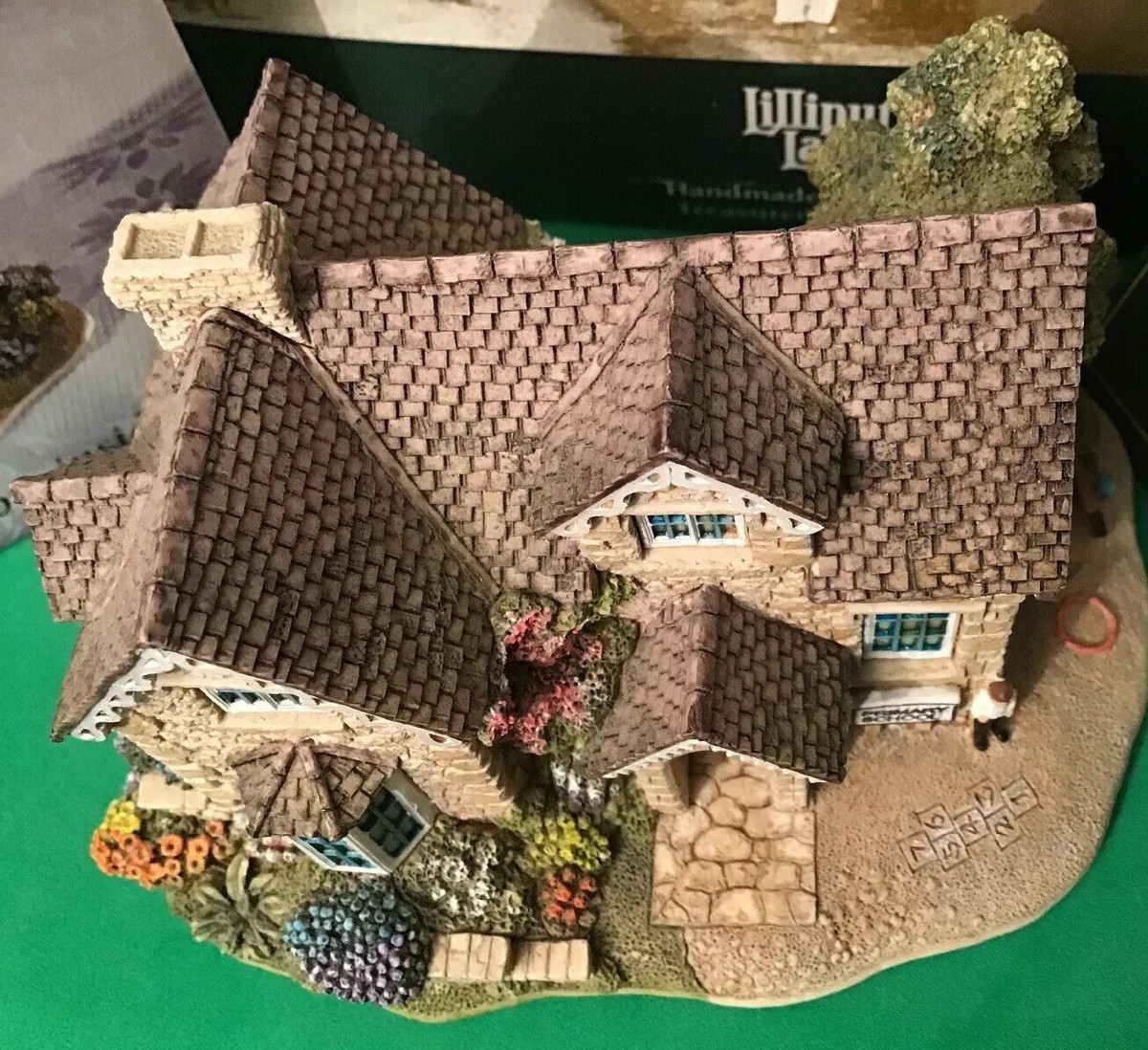 Lilliput Lane Cottages L2277 'Playtime' Ockley, Surrey. Deeds