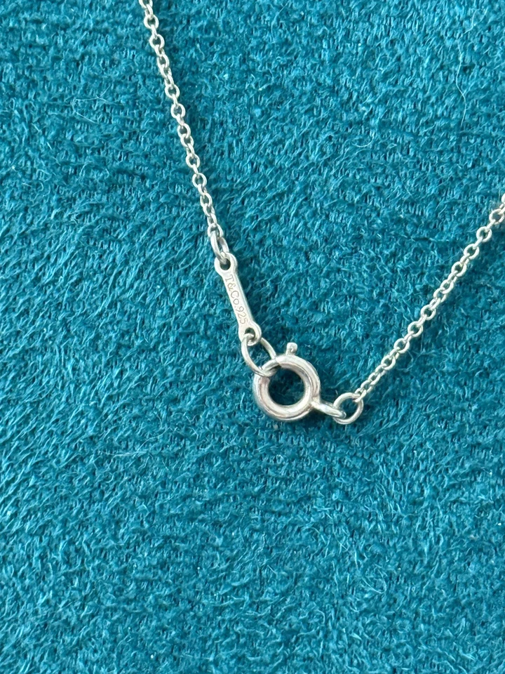 Collar Tiffany & Co. Elsa Peretti Lapislázuli Plata Esterlina Frijoles 16" Foto 3 de 4