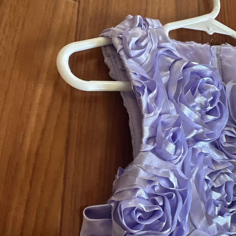 #A14 Vestido de Vacaciones Princesa Americana Lavanda Satén Roseta 2T Foto 2 de 4