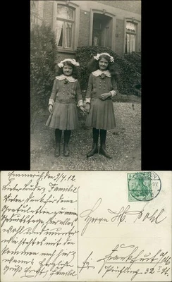 Emmerich (Rhein) 2 Mädchen vor Haus -Zeitgeschichte 1912 Privatfoto - Bild 1 von 3