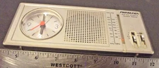 Vintage SoundDesign AM/FM Portable Analog Quartz Clock Radio Model 3011